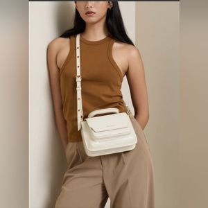 Sans Beast Reader Satchel in Vanilla